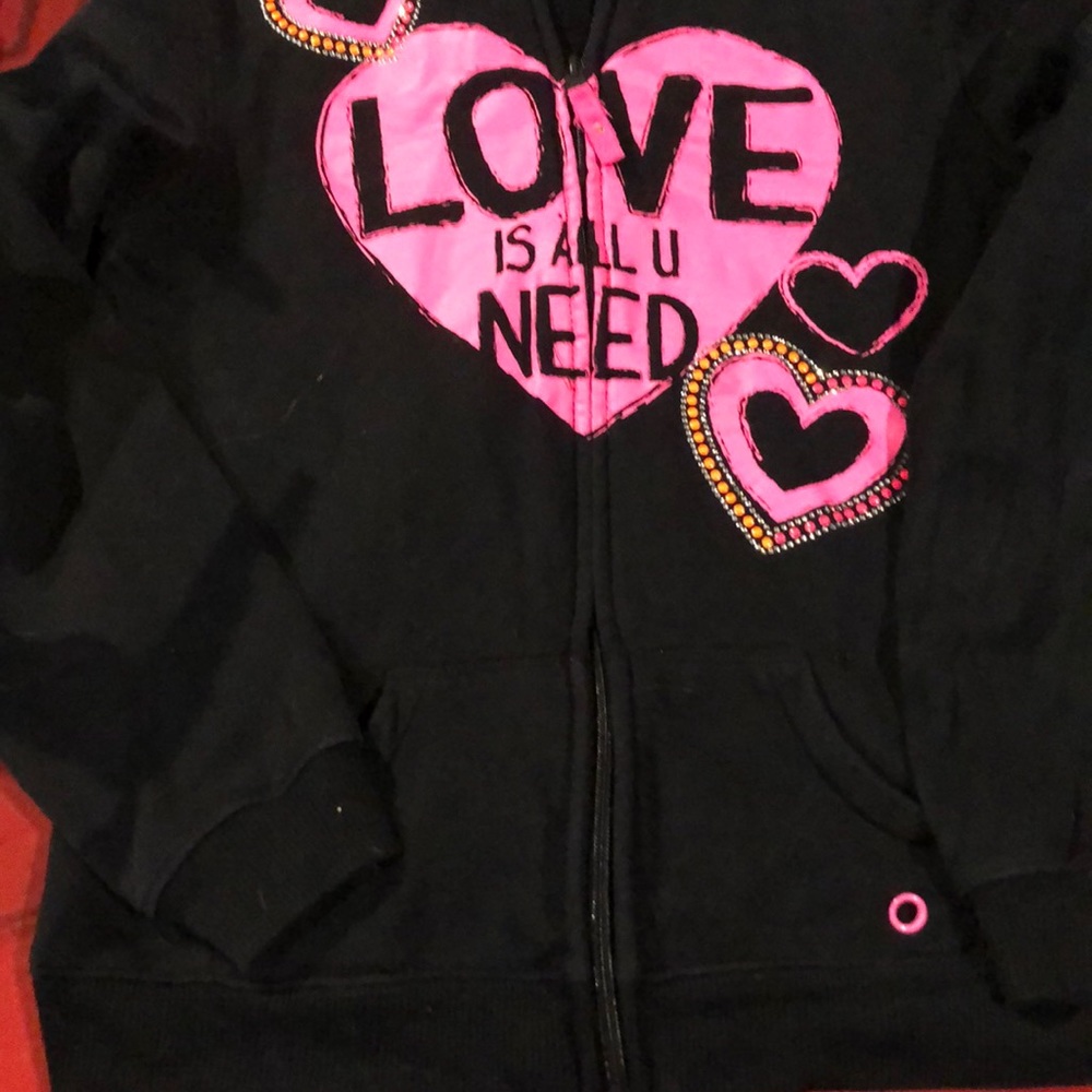 So hooded sweatshirt